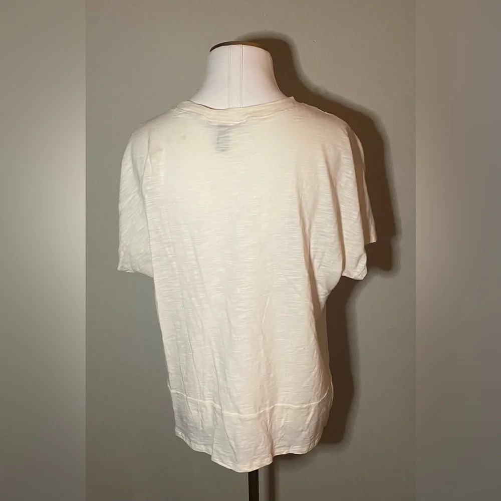 Forever21 ivory top - Picture 3 of 8